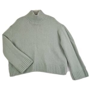H & M ~Woman Size L~ Light Green Wool/Alpaca Blend Crop Boxy Sweater.